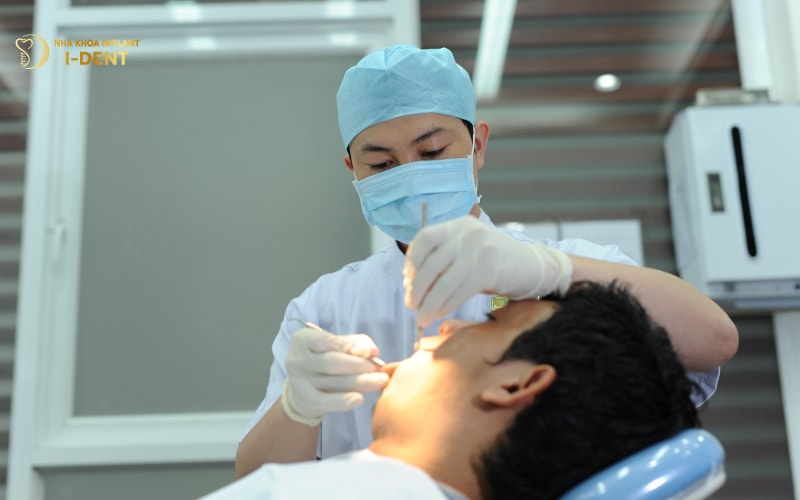 Đội ngũ y bác sĩ tại I-DENT